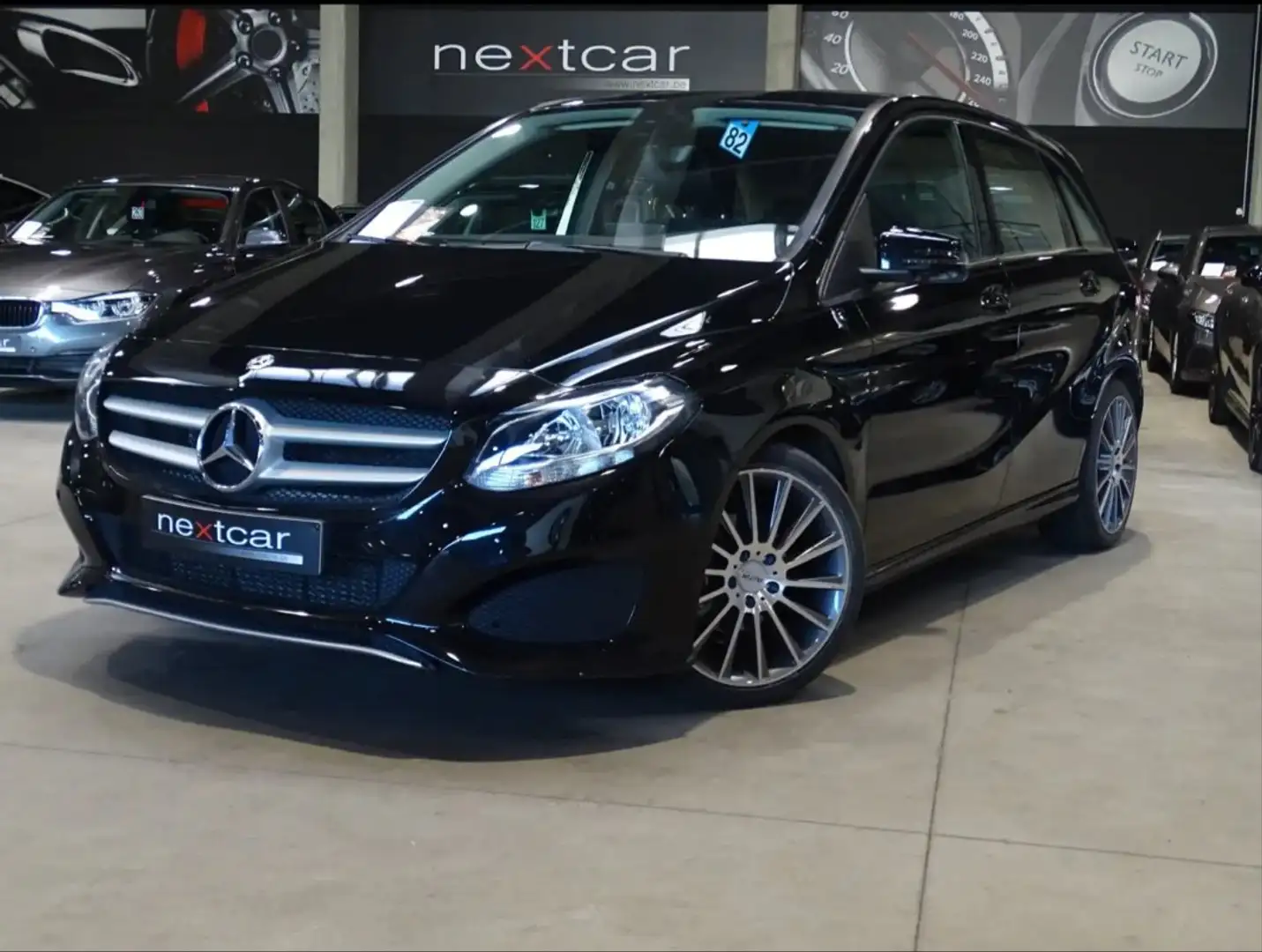 Mercedes-Benz B 180 d Pack Style *CUIR-NAVI-CAMERA-CRUISE* Zwart - 1