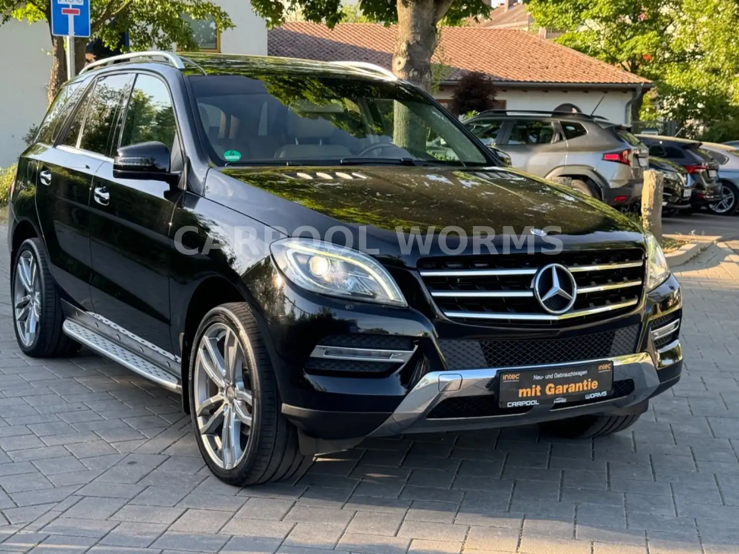 Mercedes-Benz ML 350 4-Matic KEYLESS+TV+SPUR+PANO+LEDER+21"ALU Nero - 2