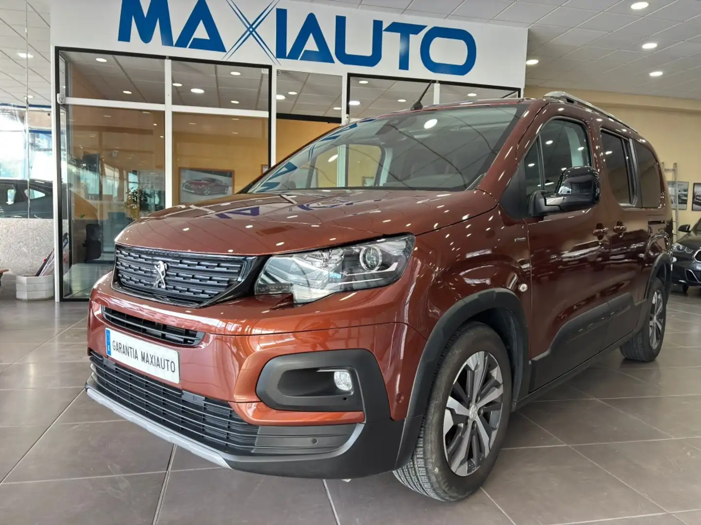 Peugeot Rifter 1.5BlueHDi S&S Long GT Line 130 Marrón - 1