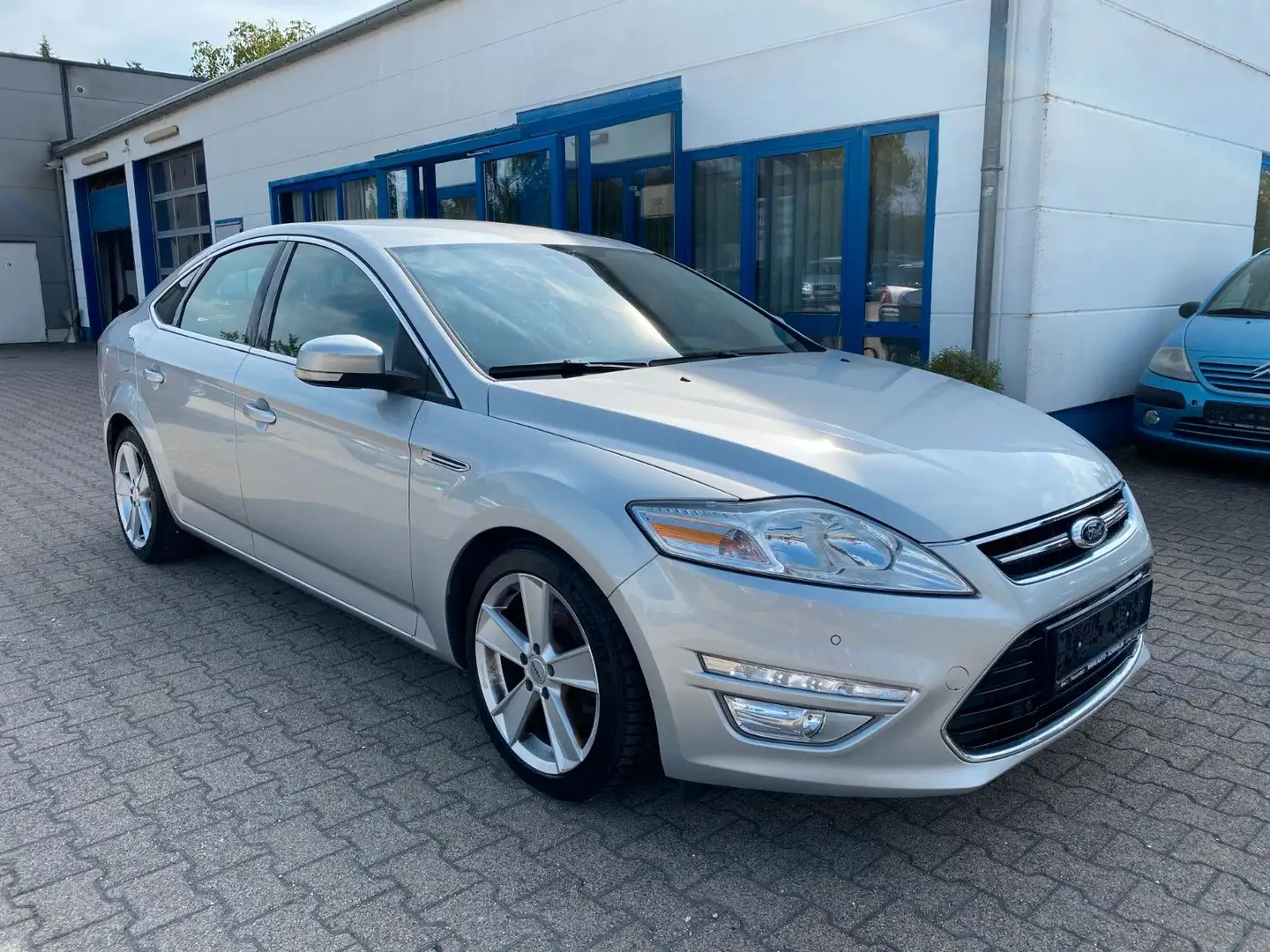 Ford Mondeo Lim. Titanium Silber - 2