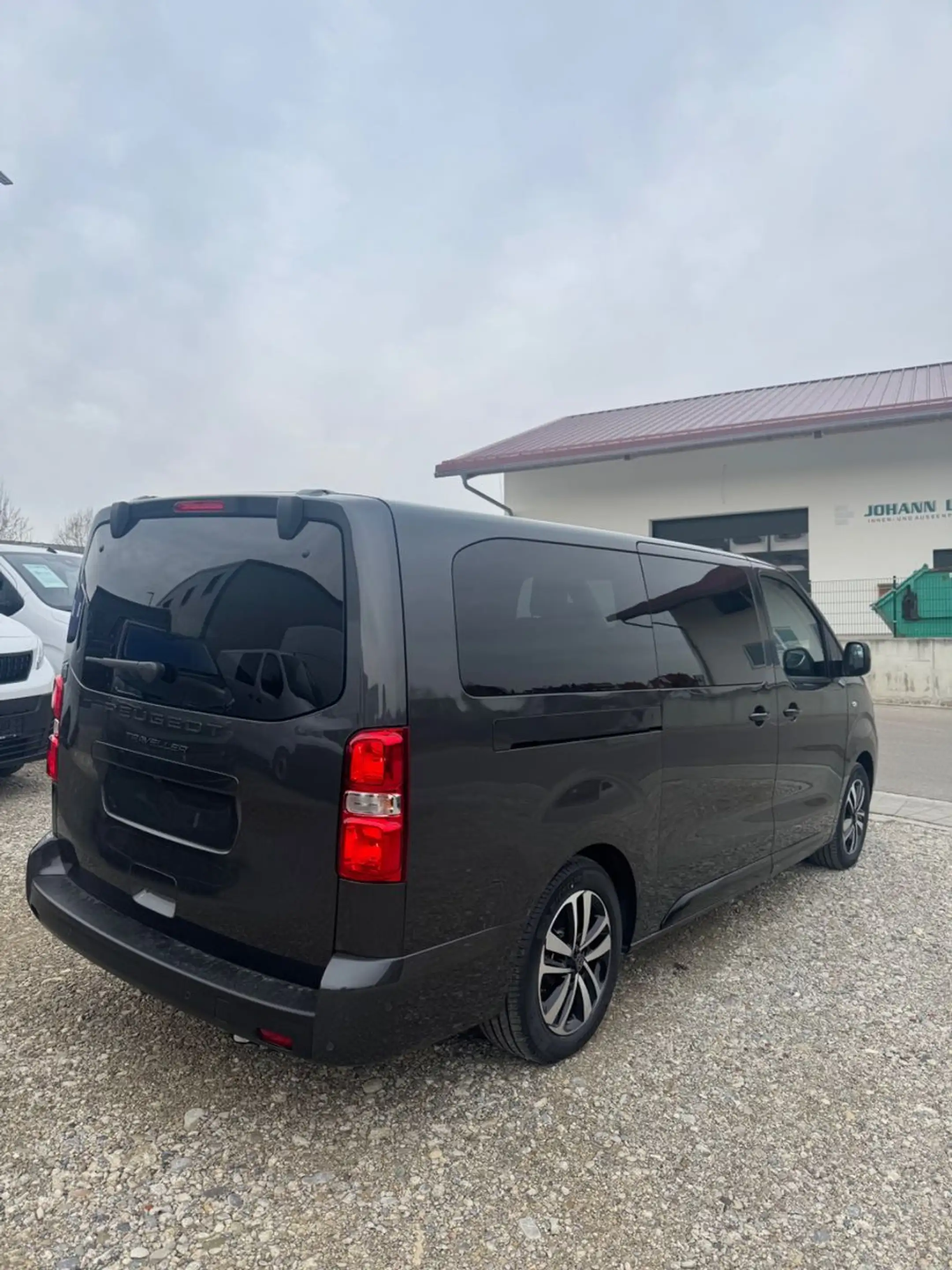 Peugeot Traveller Premium L3, Pano, AHK, Navi — photo 3
