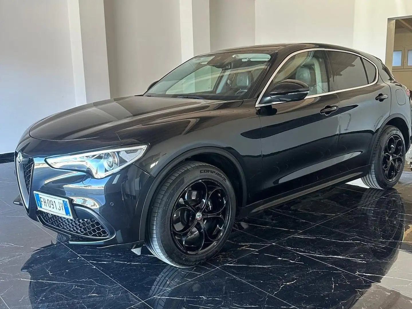 Alfa Romeo Stelvio Stelvio 2.0 t Super Q4 280cv auto Nero - 2