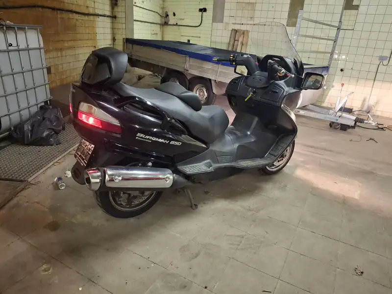 Suzuki Burgman 650 - foto 7