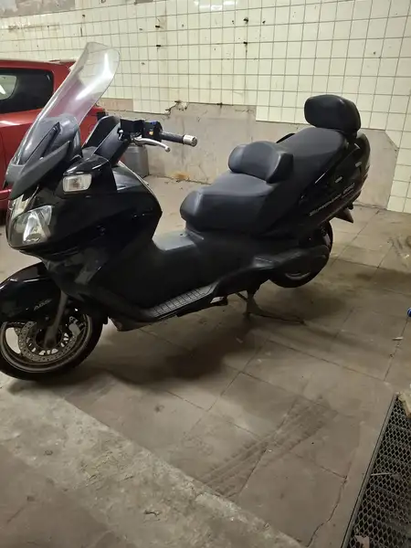 Suzuki Burgman 650 - foto 2