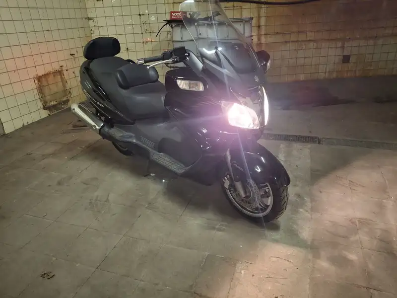 Suzuki Burgman 650 - foto 5