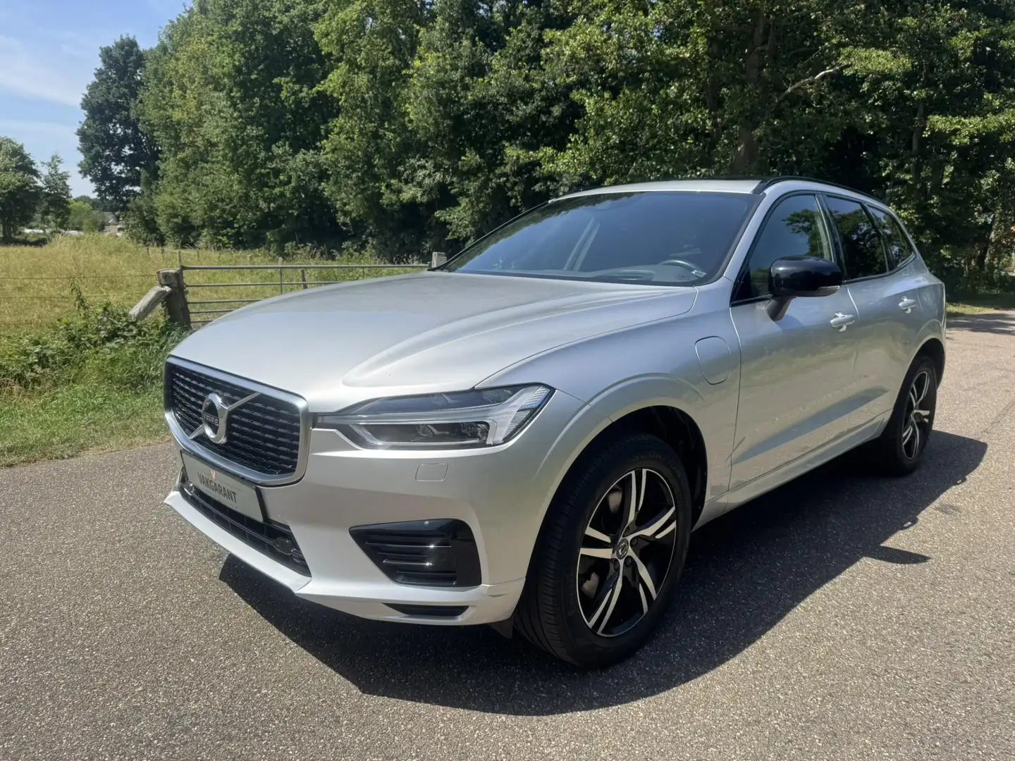 Volvo XC60 2.0 T8 Twin Engine AWD R-Design Argent - 2