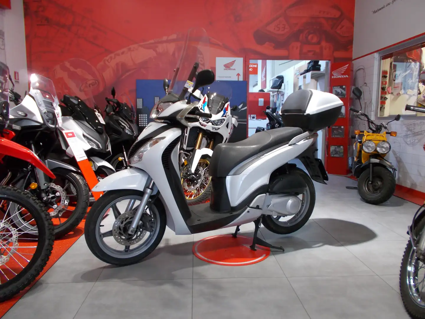 Honda SH 150i Bianco - 1