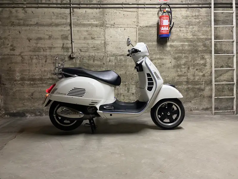 Vespa GTS 300 - foto 2