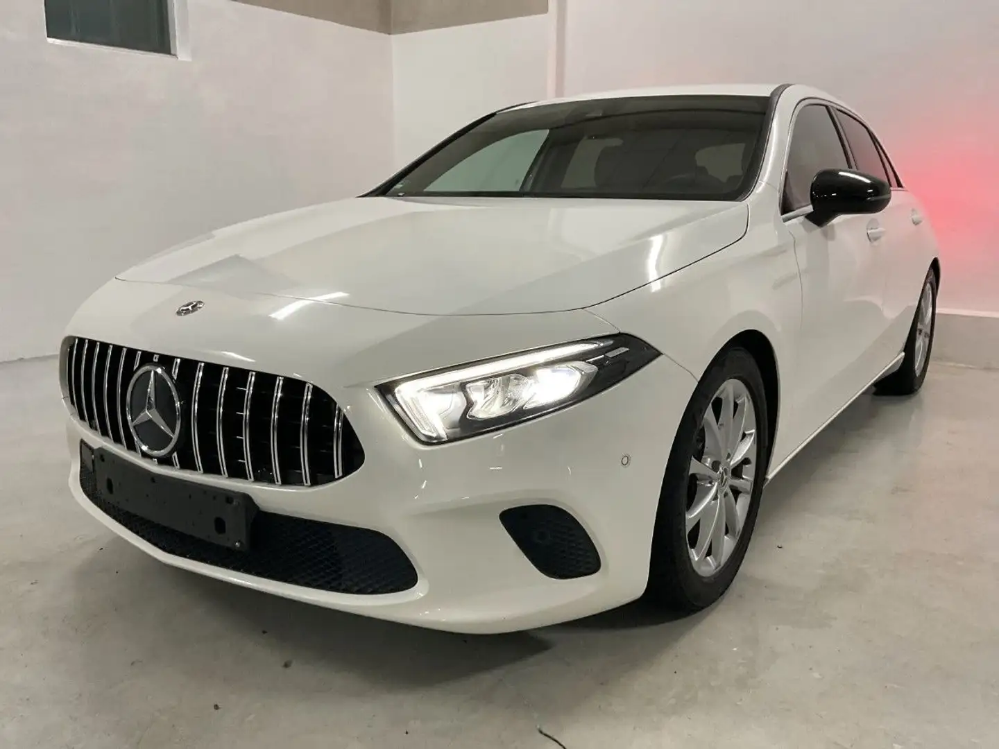Mercedes-Benz A 200 A-Klasse A 200 Bianco - 1