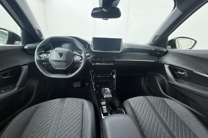 Peugeot e-2008 EV Allure 54 kWh | Camera V+A | Climate Control | — photo 4
