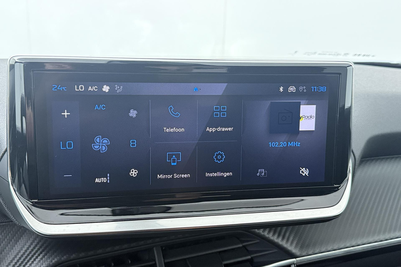 Peugeot e-2008 EV Allure 54 kWh | Camera V+A | Climate Control | — photo 8
