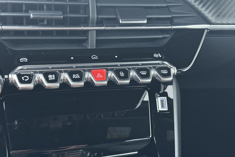 Peugeot e-2008 EV Allure 54 kWh | Camera V+A | Climate Control | — photo 7