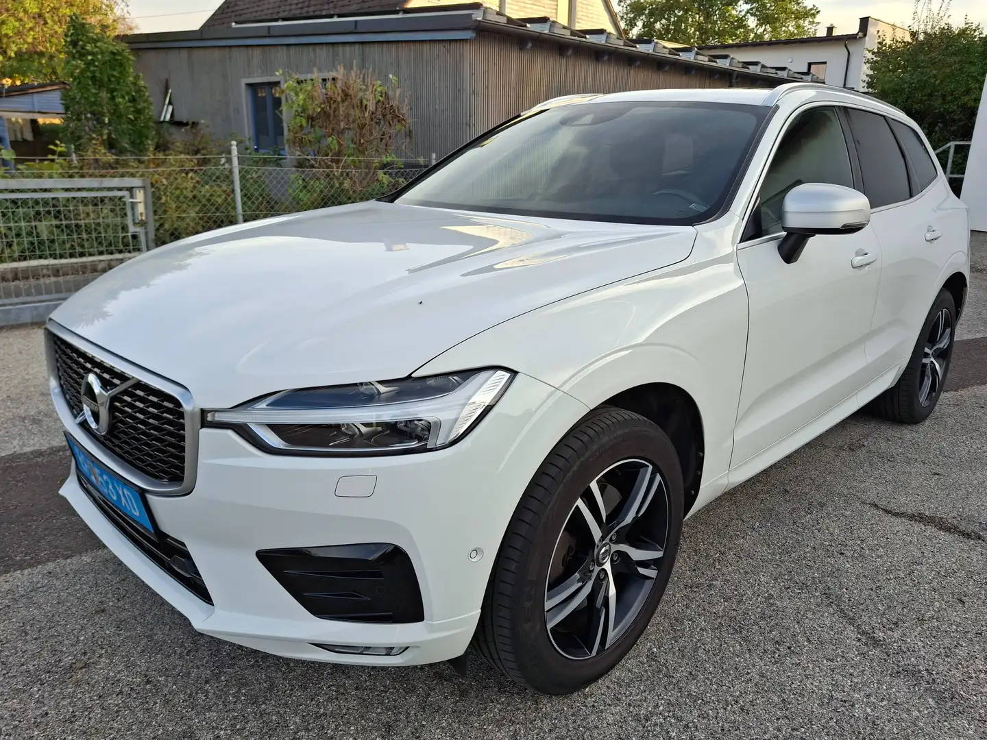 Volvo XC60 R Design AWD Automatic " VOLL-Ausstattung " Weiß - 1