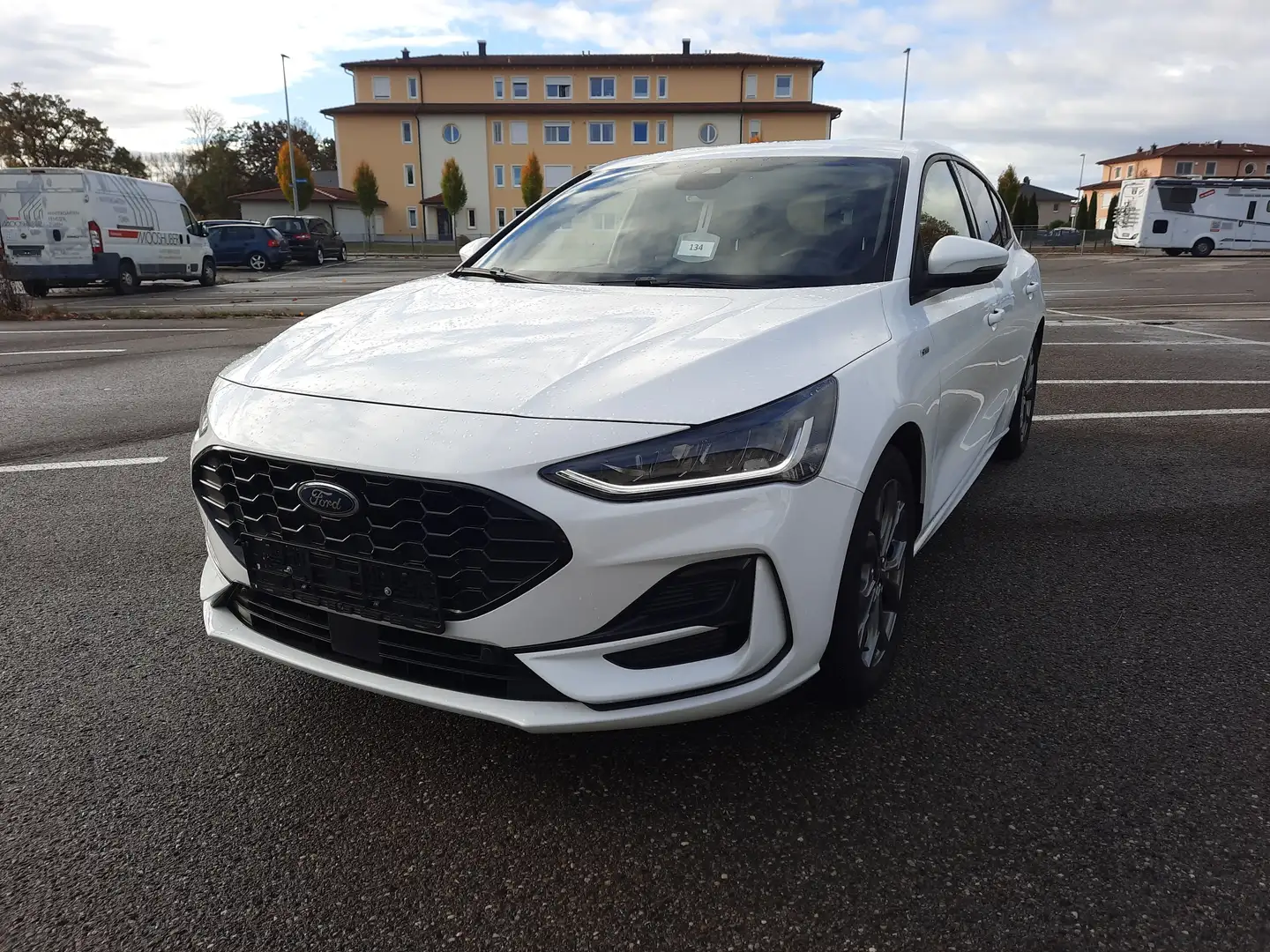 Ford Focus 1.0l ST-Line Design MHEV Limousine NAVI Blanc - 2