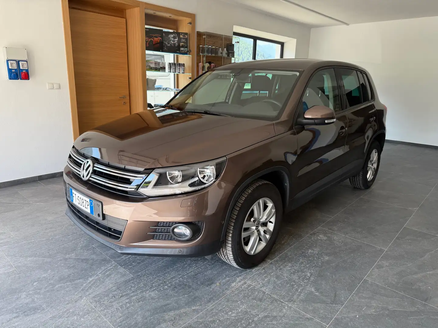 Volkswagen Tiguan Tiguan 2.0 tdi Sport Brons - 1