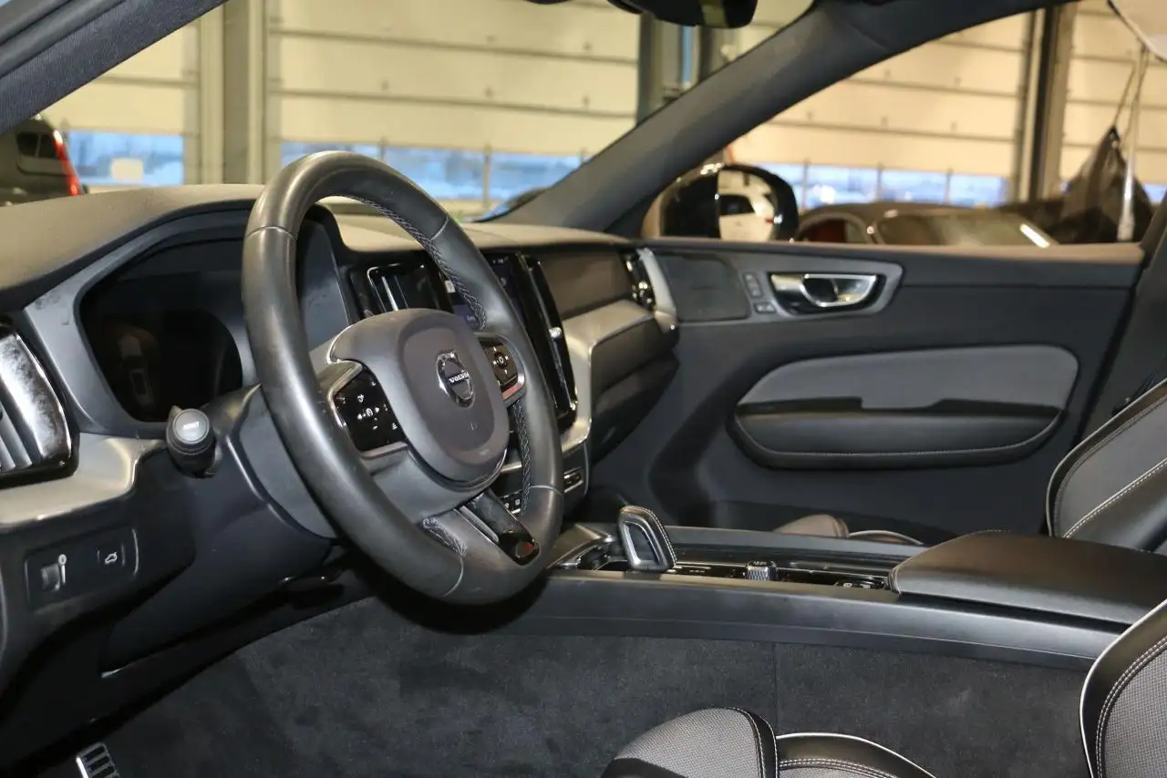Volvo XC60 снимка Volvo XC60