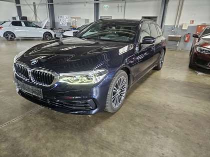 BMW 520 d xDrive touring Aut. Sport Line *PANO * LED * AHK