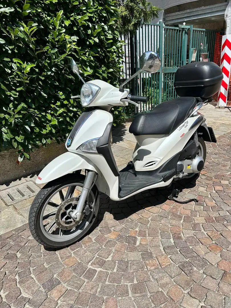 Piaggio Liberty 125 4T Bianco - 1
