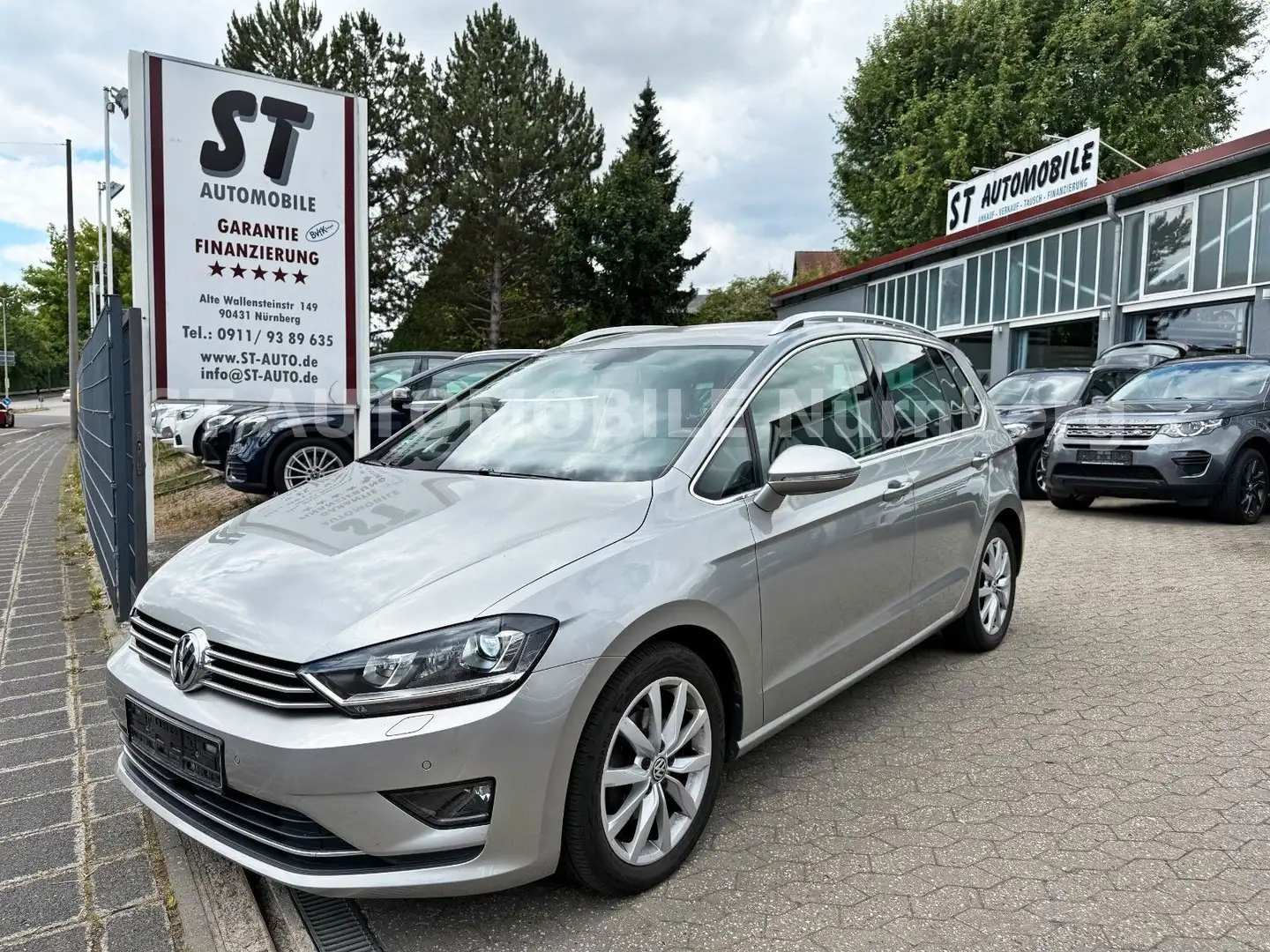 Volkswagen Golf Sportsvan VII 1.4 TSI Highline BMT DSG*AHK* Silber - 1