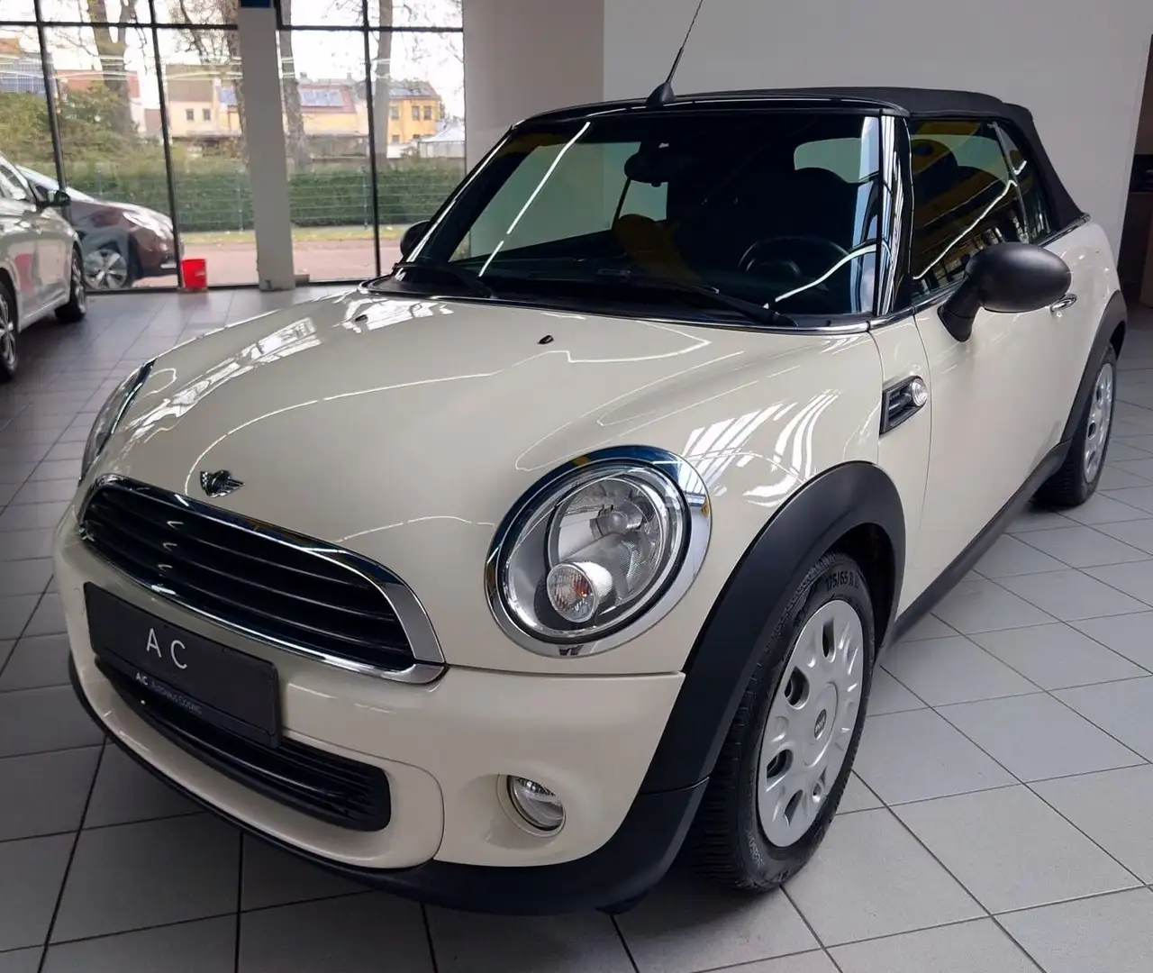 MINI One Cabrio One,Automatik,Klima,2.Hand Weiß - 1