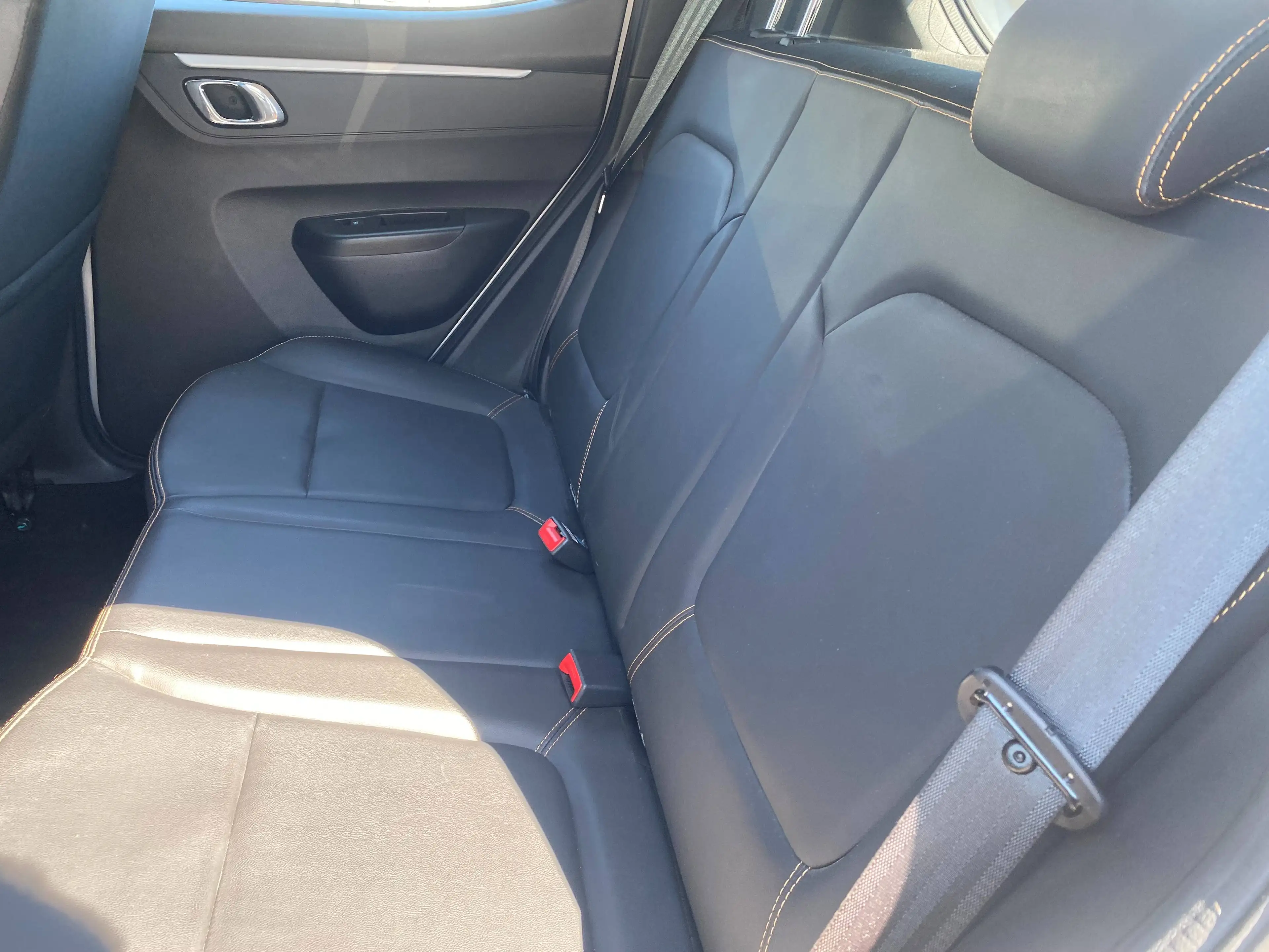 Dacia Spring Spring 26.8 kWh Business — photo 9