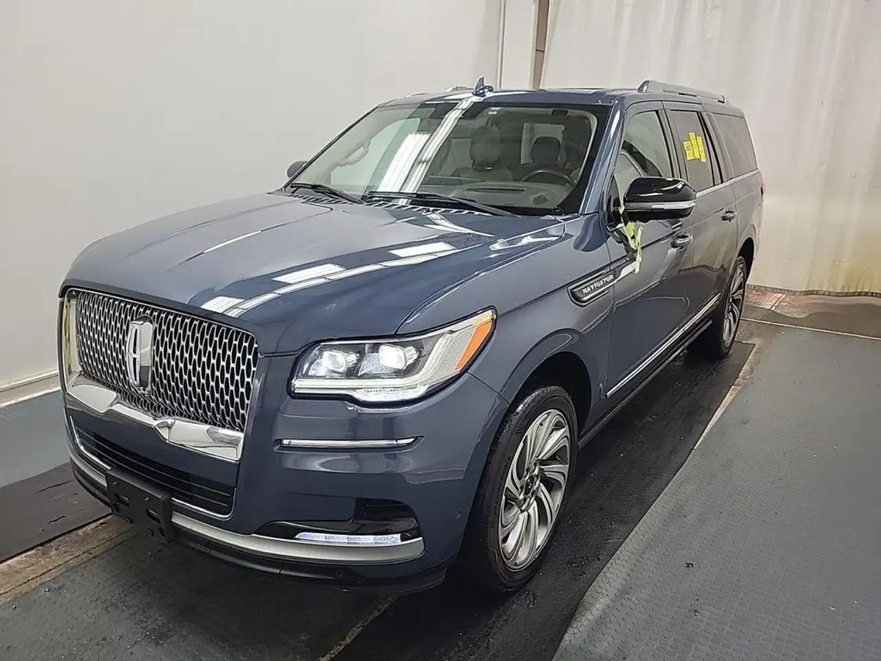 2022 Lincoln Navigator