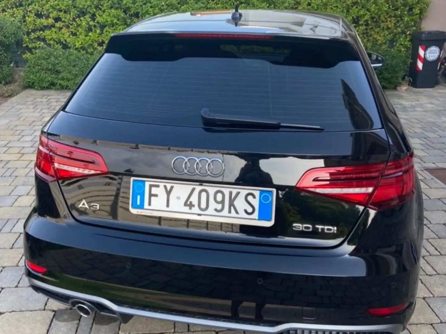 Audi A3 Admired Nero - 2