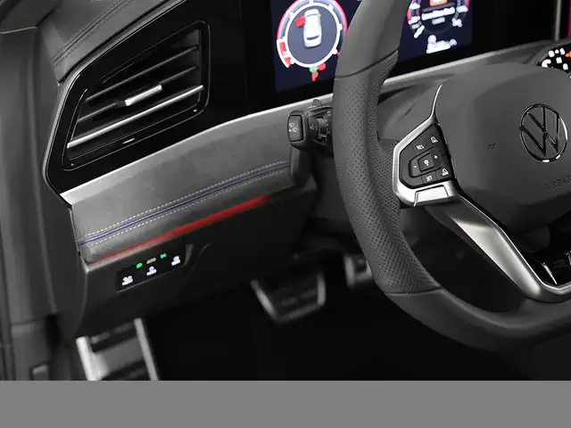 Volkswagen Passat view 9
