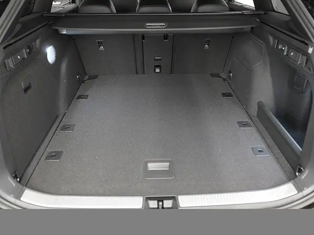 Volkswagen Passat view 8