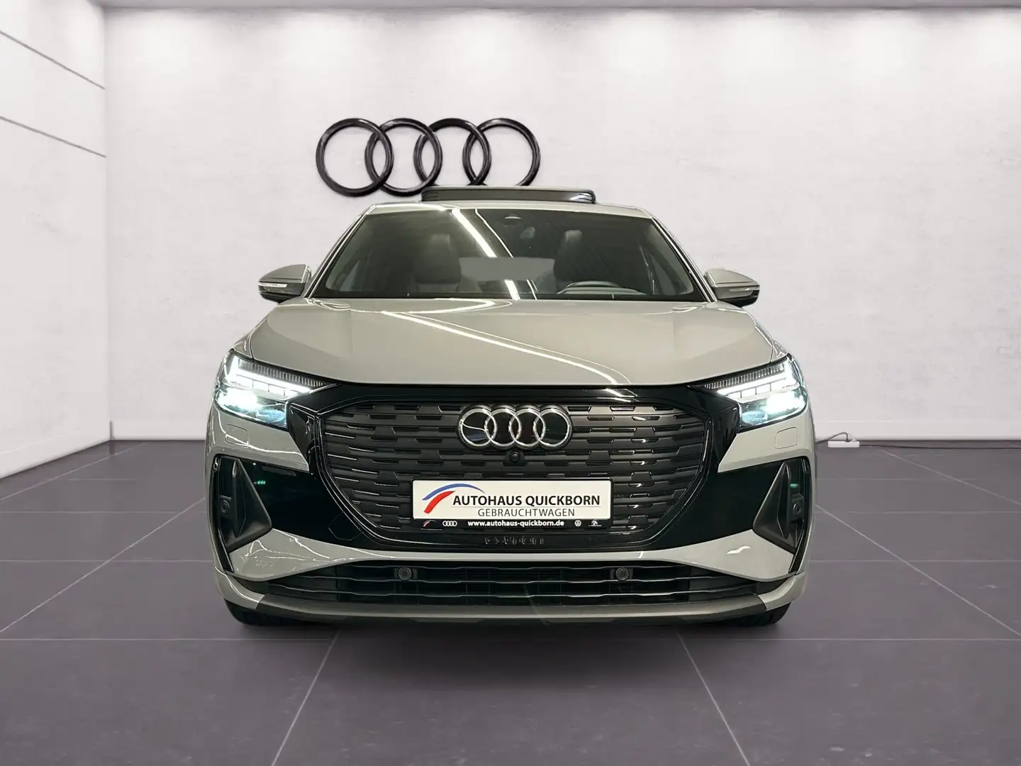 Audi Q4 e-tron Sportback 40 S-line MATRIX LEDER PANO HUD KAMERA Grijs - 2