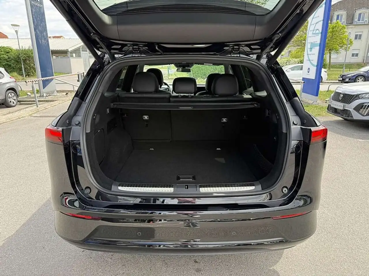 XPENG G9