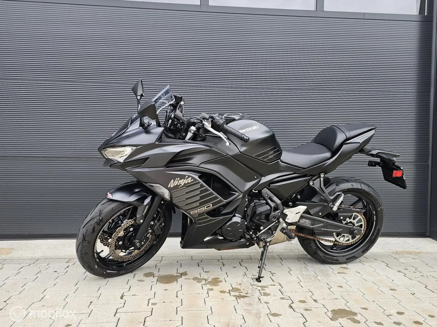 Kawasaki Ninja 650 - 2