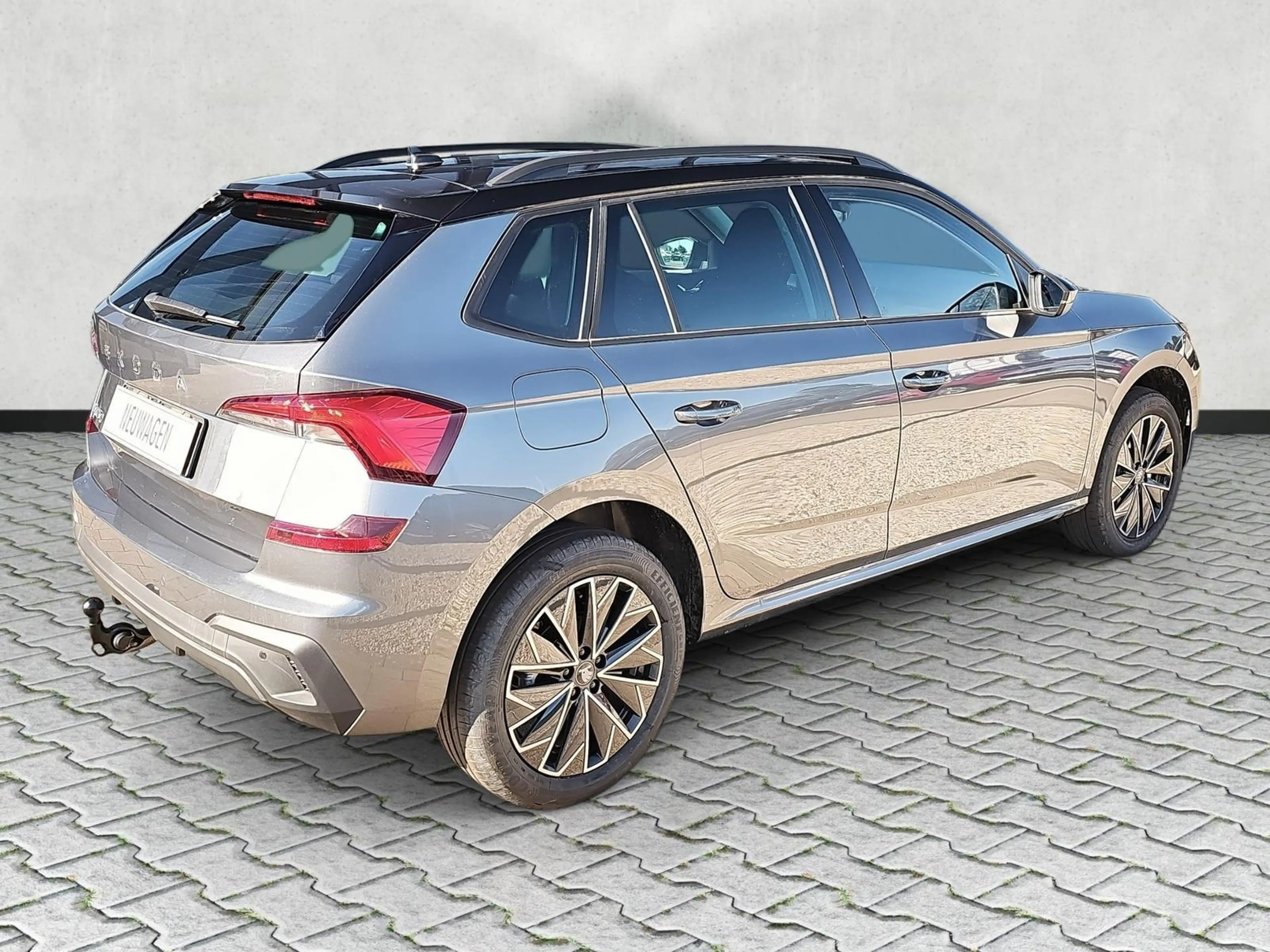 Skoda Kamiq Selection 1.0 TSI DSG Black 17Z Kamera AHK 85 k... — photo 7