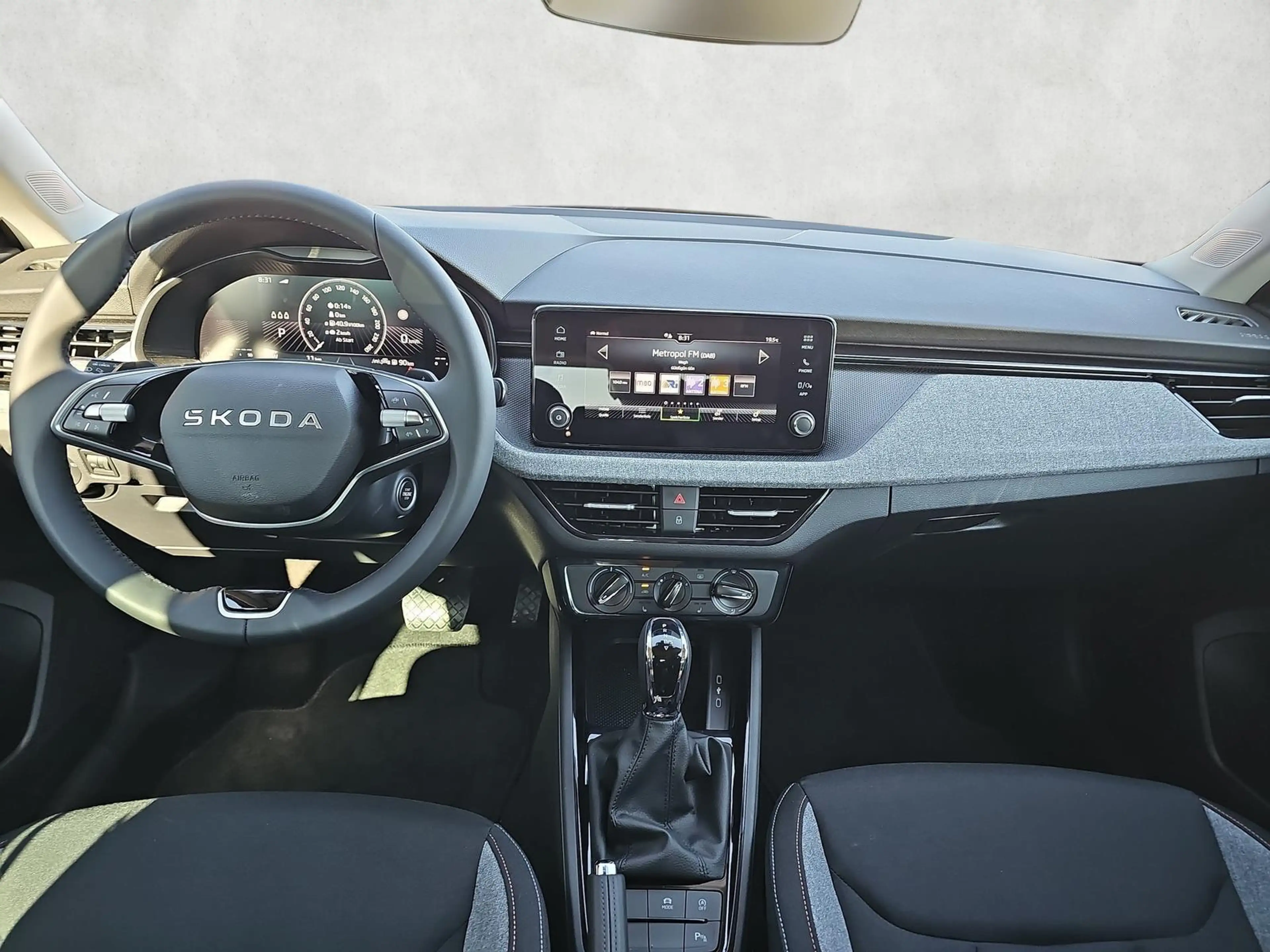 Skoda Kamiq Selection 1.0 TSI DSG Black 17Z Kamera AHK 85 k... — photo 11
