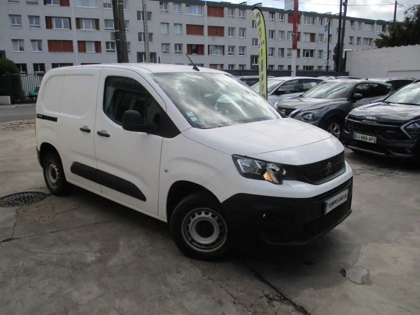 Peugeot Partner FOURGON STANDARD 650 KG BLUEHDI 100 SetS BVM5 PREMIUM Weiß - 2