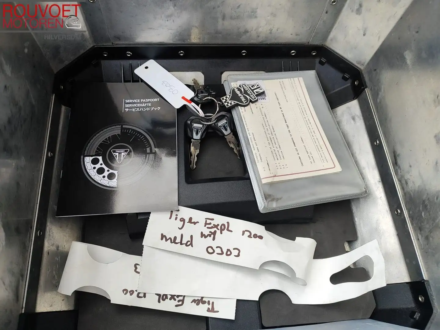 Triumph Tiger Explorer XCA Wit - 2