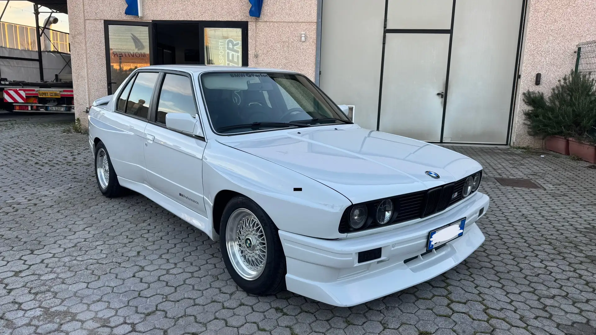 BMW 318 2p - 1