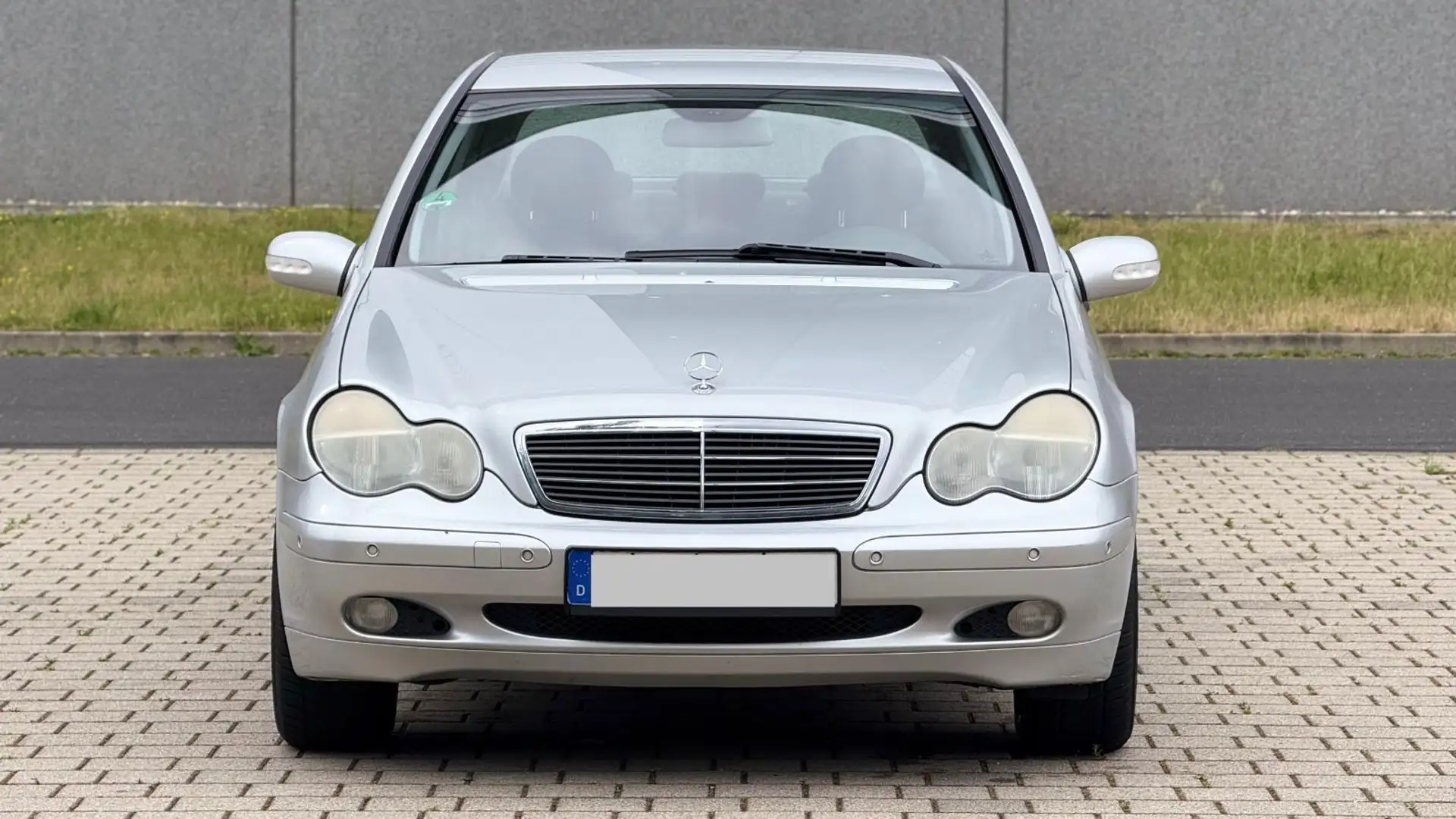 Mercedes-Benz C 200 C -Klasse Lim. C 200 Kompressor Stříbrná - 1