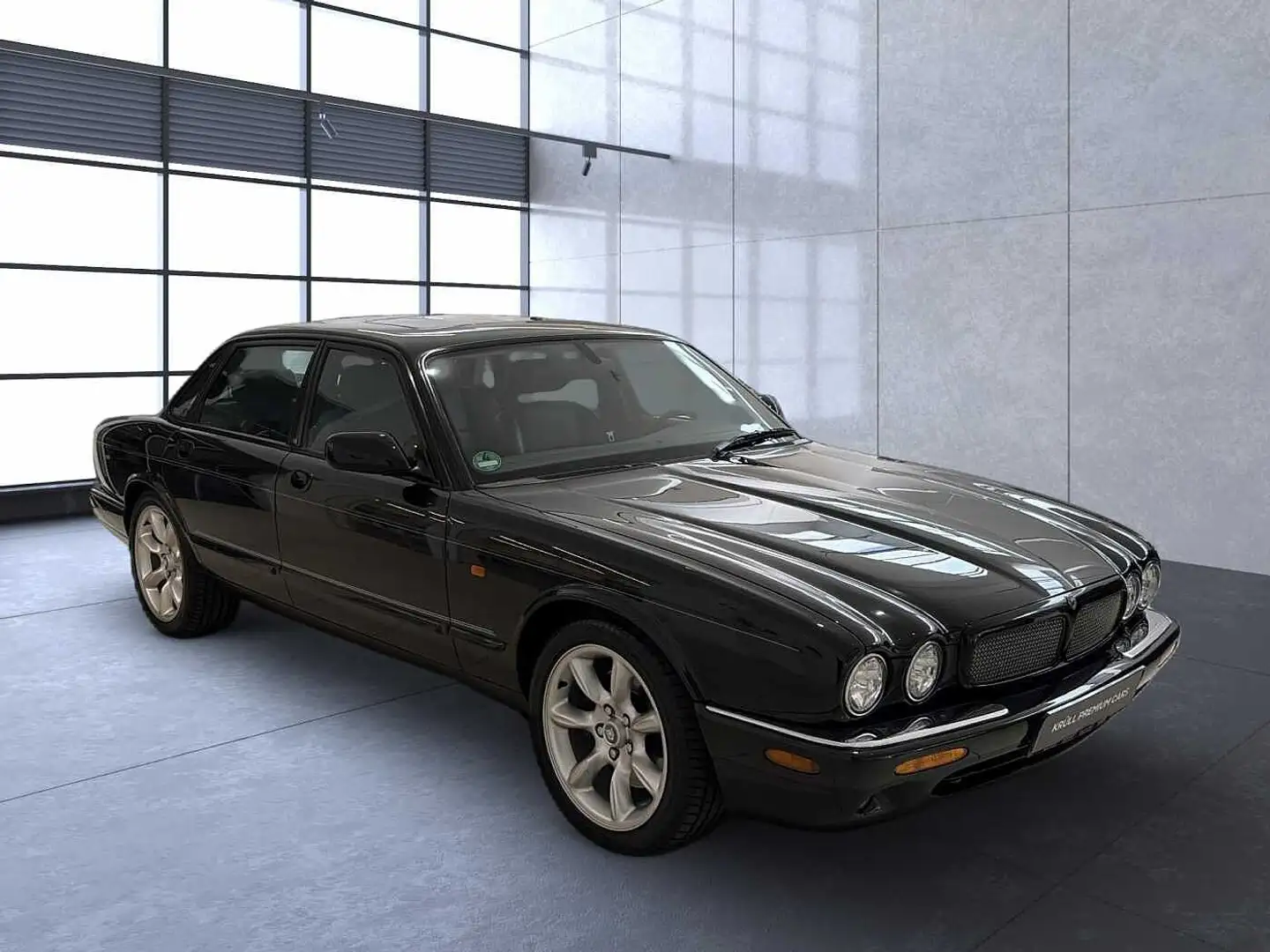 Jaguar XJR 4.0 1. Hand | 74.000 km | Pano | Memory Schwarz - 1