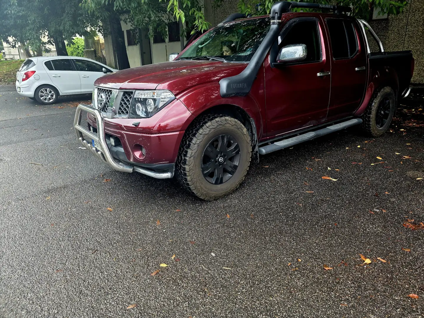 Nissan Navara d.cab 2.5 dci SE 174cv - 2