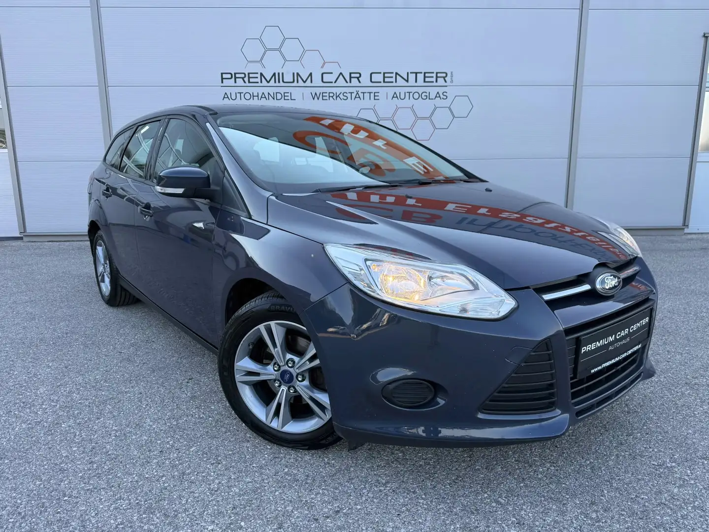 Ford Focus 1,6 TDCi Sync Edition Grau - 1