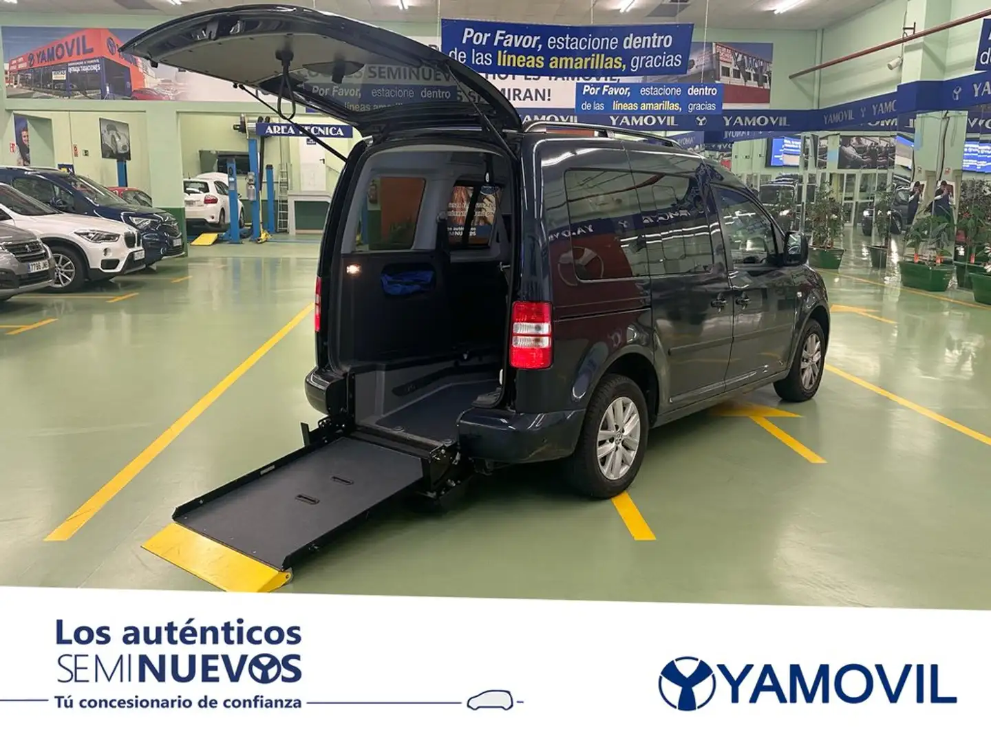 Volkswagen Caddy 1.6TDI BMT Comfortline 102 Azul - 2