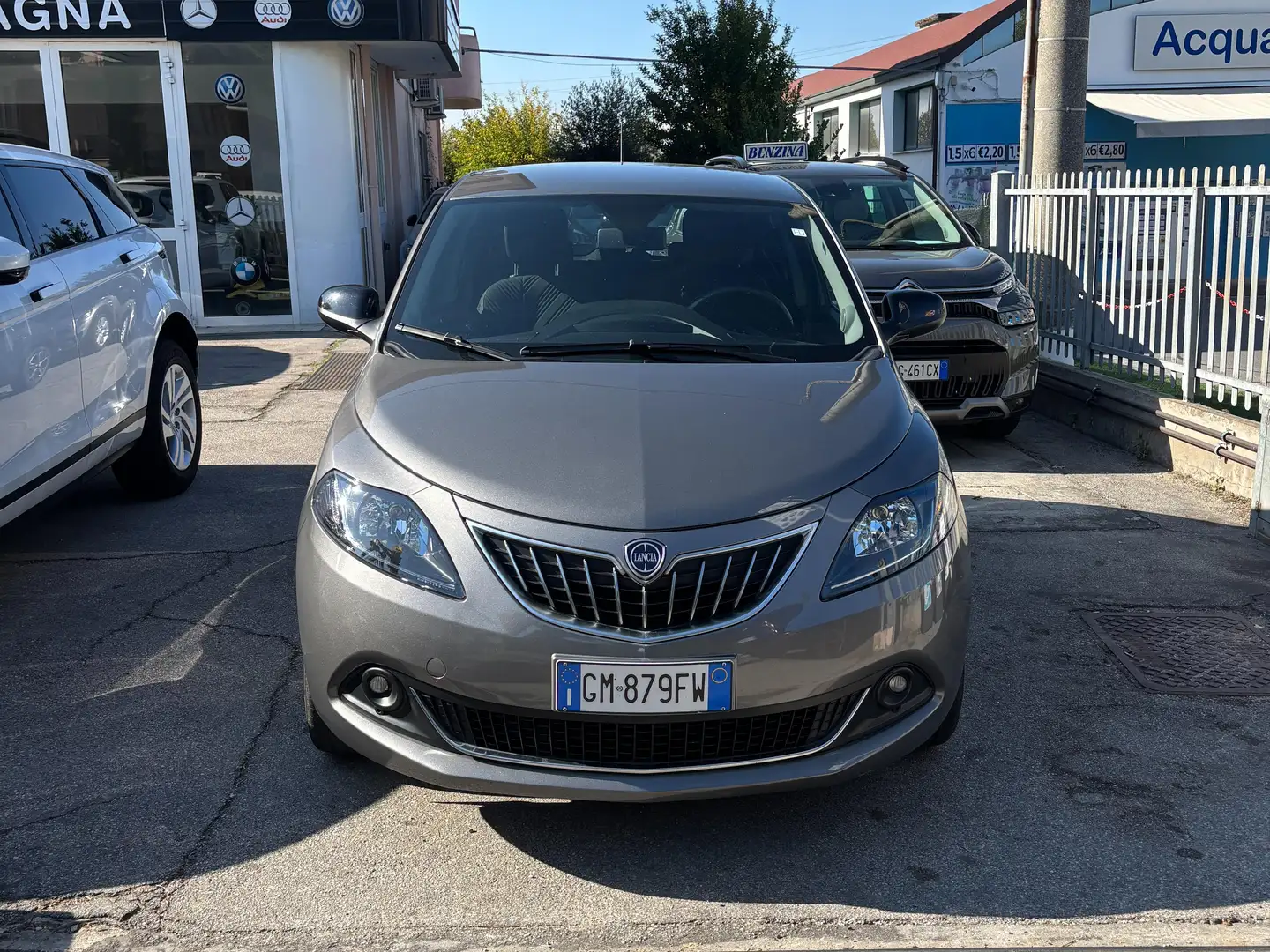 Lancia Ypsilon Ypsilon 1.0 firefly hybrid Gold s NESSUN VINCOLO Gris - 1