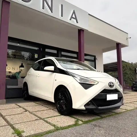 Toyota Aygo 1.0 x-play m-mt 72cv GARANZIA TOYOTA APPROVED