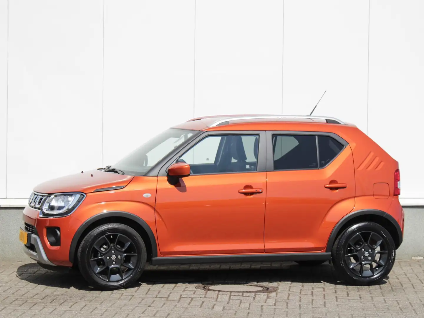 Suzuki Ignis 1.2 Smart Hybrid Select | Navi | Airco | Camera | Oranje - 2