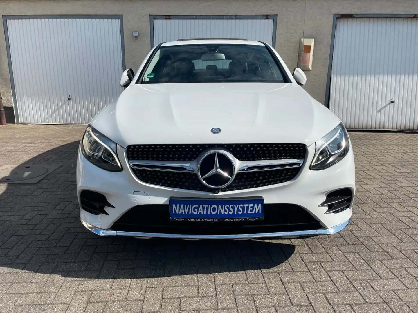 Mercedes-Benz GLC 250 COUPE AMG 4X4 360° GSSD ACC MEDIA KEYLESS LEDER Weiß - 1