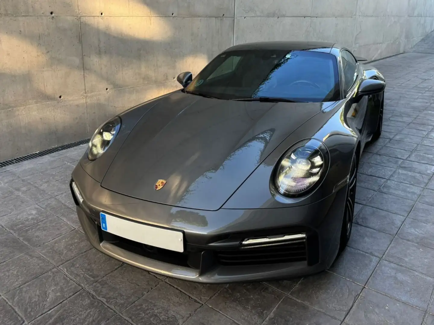Porsche 992 Turbo S Coupé PDK Gris - 1
