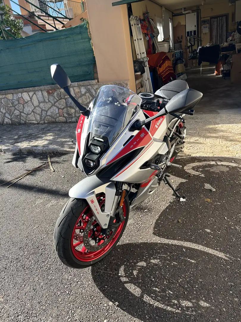 Suzuki GSX 8R regalo colin Srebrny - 2