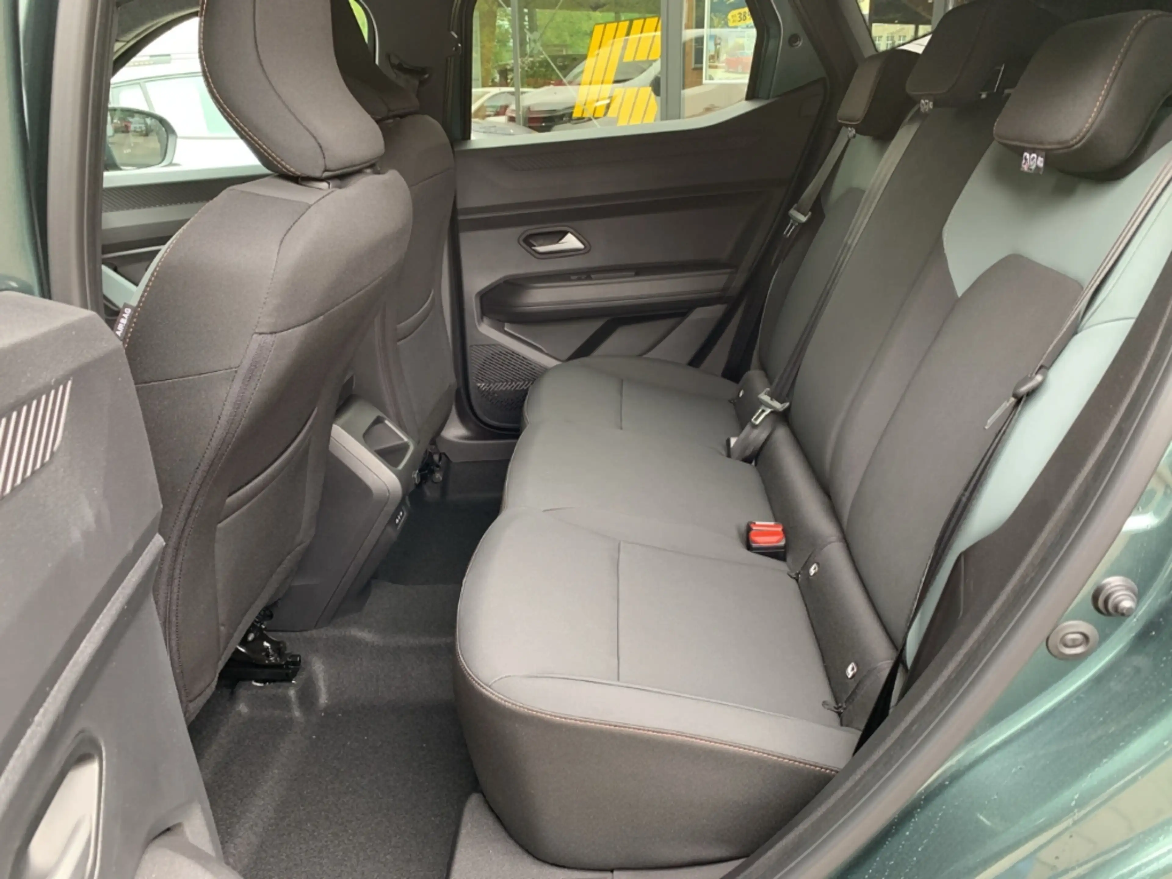 Dacia Duster EXTREME HYBRID 155 Extreme ACC+PDC+KAMERA+SHZ+NAV — photo 11
