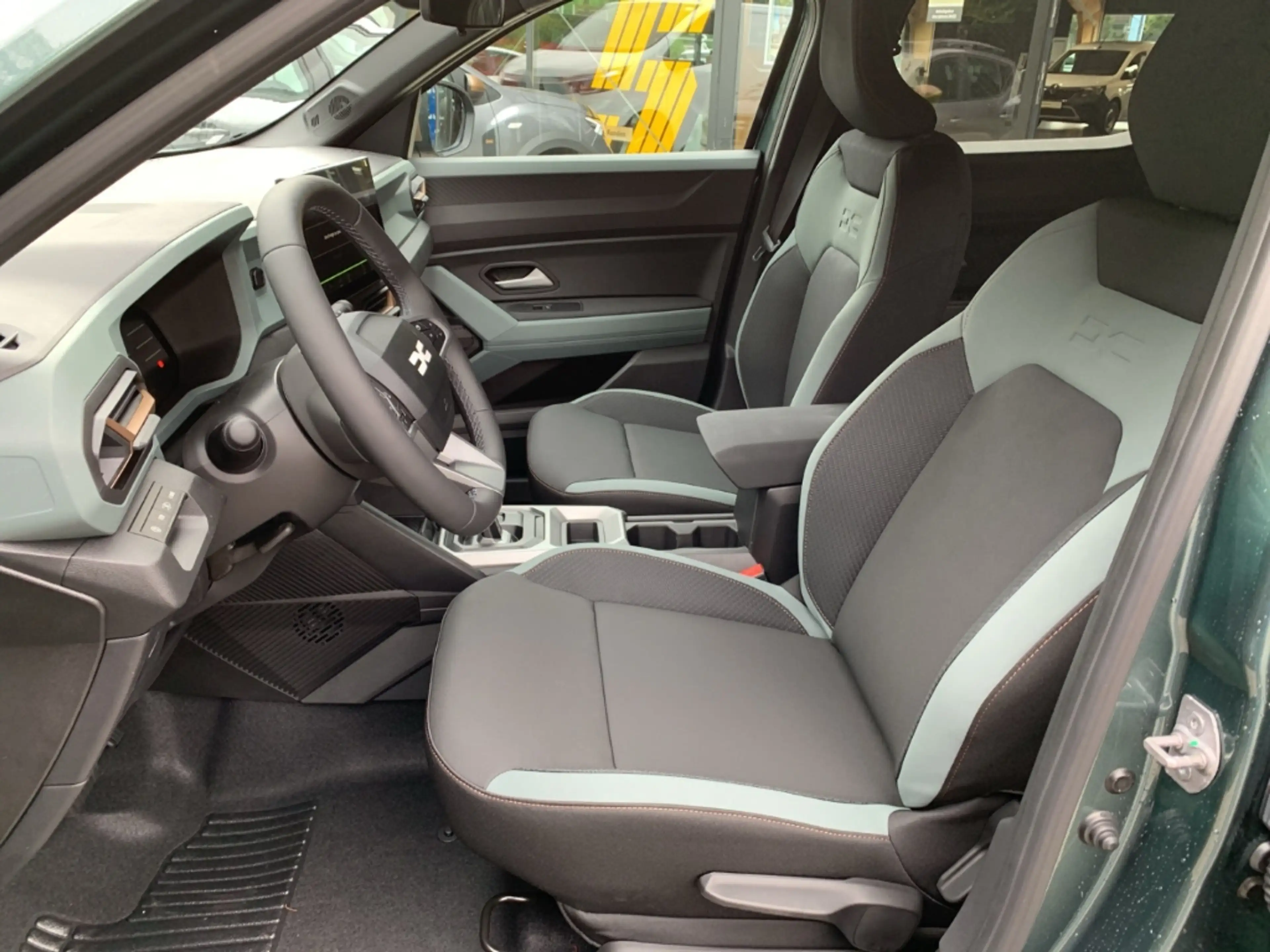 Dacia Duster EXTREME HYBRID 155 Extreme ACC+PDC+KAMERA+SHZ+NAV — photo 9